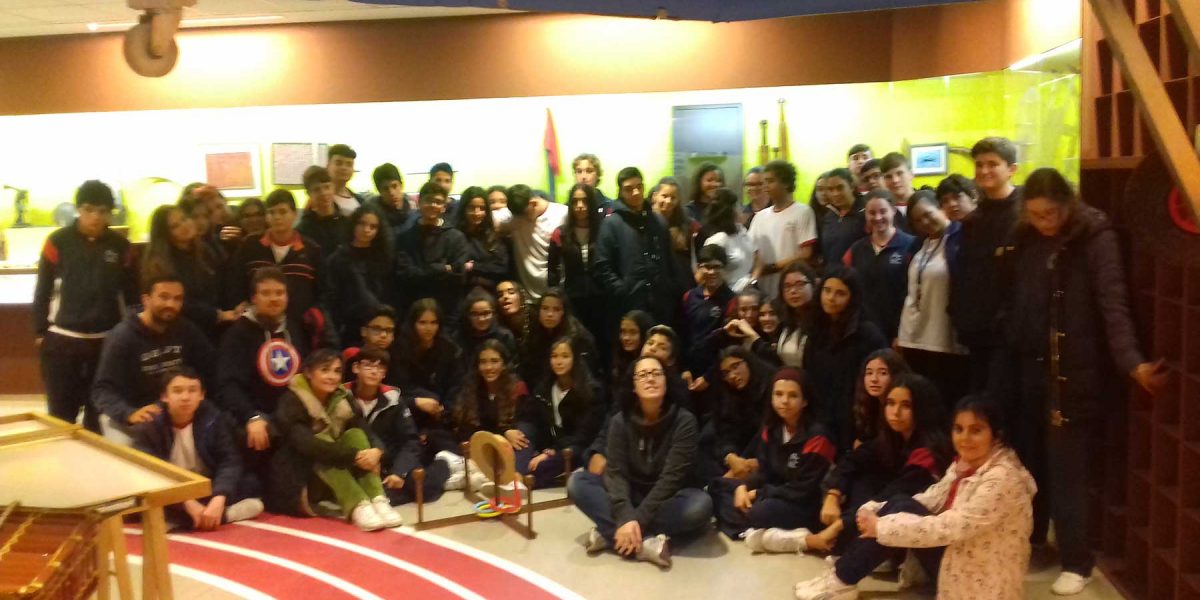 O Melga recibe a un grupo numeroso do Colexio Plurilingüe La Grande Obra de Atocha de A Coruña