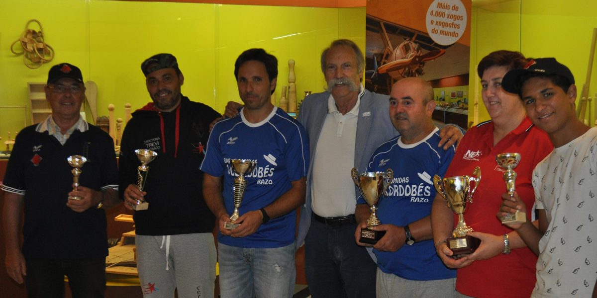 Gañadores do torneo de billa de Ponteceso