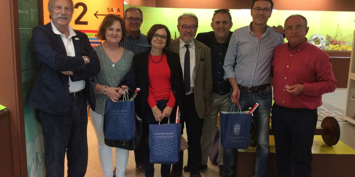 Visitan o Melga os directores dos centros de formación do profesorado de Galicia no Día Internacional do Xogo