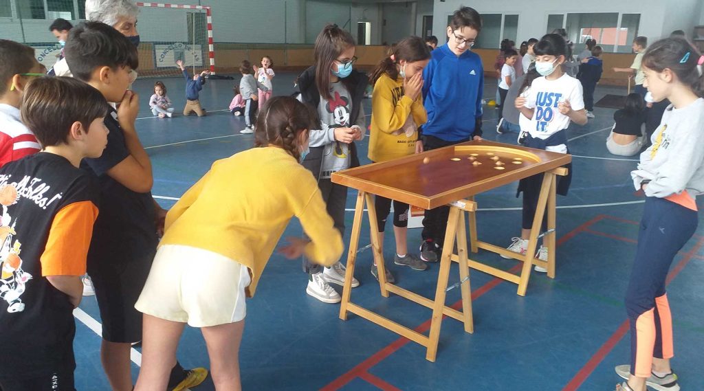 El CEIP Labarta Pose de Baio celebrou o seu remate de curso cun festival de xogos e deportes tradicionáis galegos.