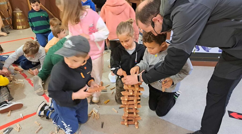 O centro escolar cormelán CEIP. As Forcadas repite visita 