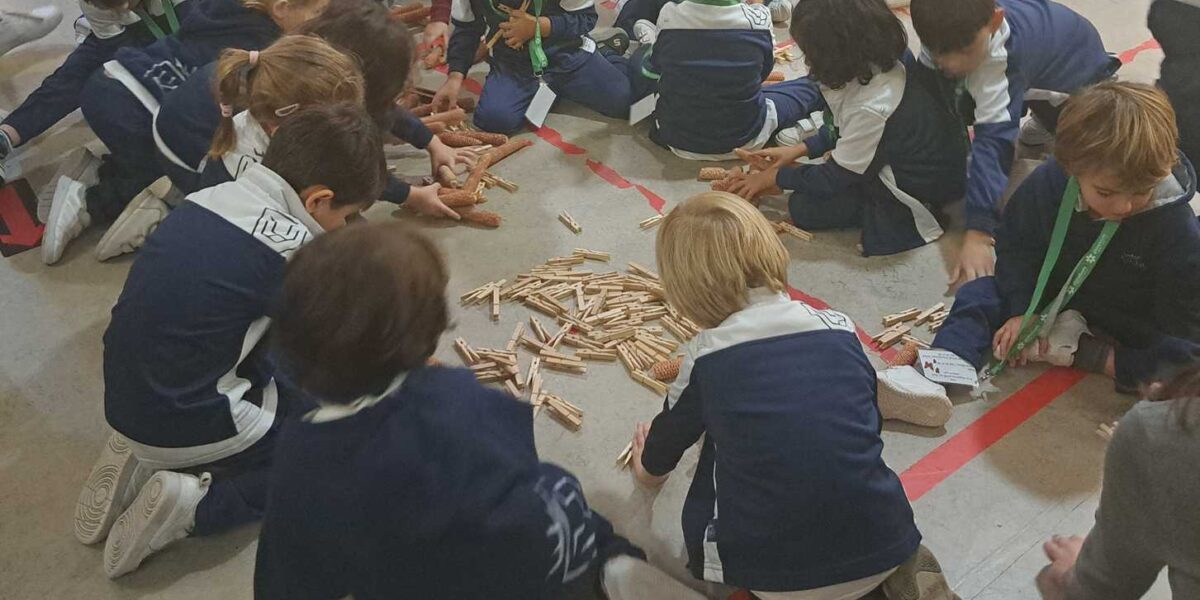 Alumnos del Colegio British de A Coruña juegan en el Museo MELGA